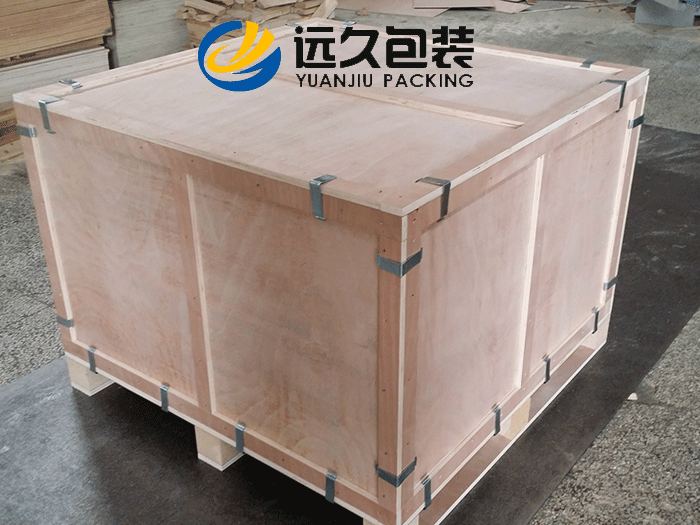包裝木箱底盤結(jié)構(gòu)穩(wěn)定性與在搬運(yùn)過(guò)程中的抗扭曲抗變形能力