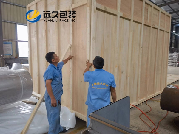 加強(qiáng)筋可提高包裝木箱的剛性和抗扭曲能力